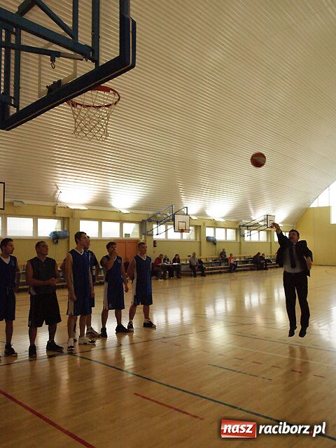 Zdjęcie w galerii na portalu naszraciborz.pl: Liga koszykówki  I kolejka wiadomości z regionu