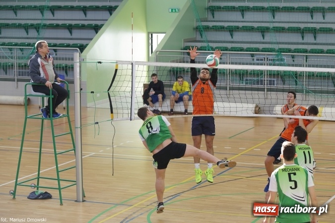 Zdjęcie w galerii na portalu naszraciborz.pl: ZSOMS najlepszy w miejskich rozgrywkach siatkówki wiadomości z regionu