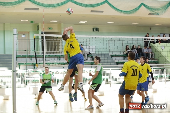 Zdjęcie w galerii na portalu naszraciborz.pl: ZSOMS najlepszy w miejskich rozgrywkach siatkówki wiadomości z regionu