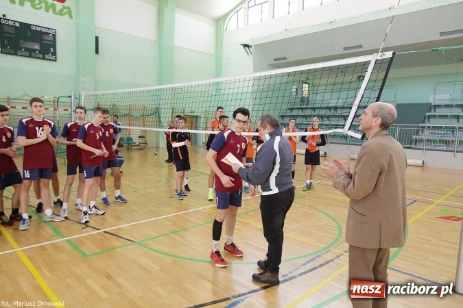 Zdjęcie w galerii na portalu naszraciborz.pl: ZSOMS najlepszy w miejskich rozgrywkach siatkówki wiadomości z regionu