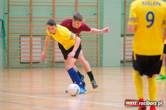 Zdjęcie w galerii na portalu naszraciborz.pl: HLPN: Ostatni weekend fazy zasadniczej w II lidze. Pewna wygrana FC Po Nalewce. Błażejowice minimalnie lepsze od Ultimate Team wiadomości z regionu