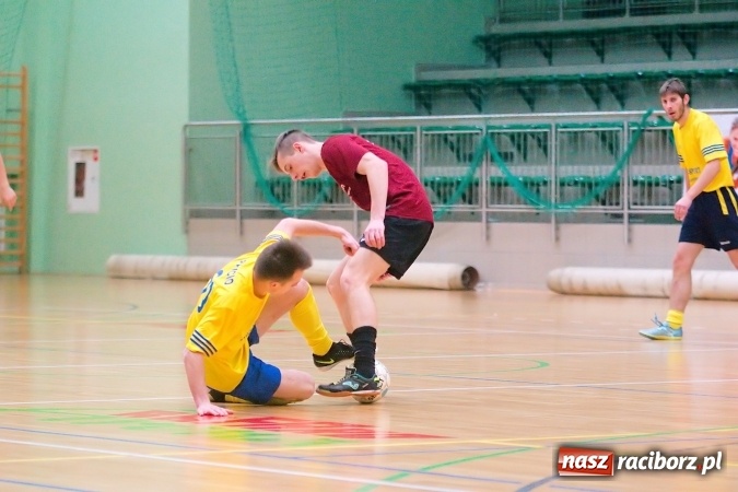 Zdjęcie w galerii na portalu naszraciborz.pl: HLPN: Ostatni weekend fazy zasadniczej w II lidze. Pewna wygrana FC Po Nalewce. Błażejowice minimalnie lepsze od Ultimate Team wiadomości z regionu