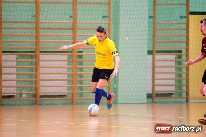 Zdjęcie w galerii na portalu naszraciborz.pl: HLPN: Ostatni weekend fazy zasadniczej w II lidze. Pewna wygrana FC Po Nalewce. Błażejowice minimalnie lepsze od Ultimate Team wiadomości z regionu