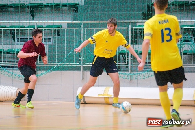 Zdjęcie w galerii na portalu naszraciborz.pl: HLPN: Ostatni weekend fazy zasadniczej w II lidze. Pewna wygrana FC Po Nalewce. Błażejowice minimalnie lepsze od Ultimate Team wiadomości z regionu