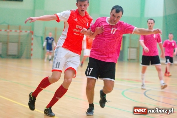 Zdjęcie w galerii na portalu naszraciborz.pl: HLPN: Ostatni weekend fazy zasadniczej w II lidze. Pewna wygrana FC Po Nalewce. Błażejowice minimalnie lepsze od Ultimate Team wiadomości z regionu