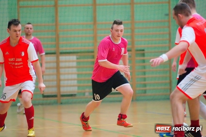 Zdjęcie w galerii na portalu naszraciborz.pl: HLPN: Ostatni weekend fazy zasadniczej w II lidze. Pewna wygrana FC Po Nalewce. Błażejowice minimalnie lepsze od Ultimate Team wiadomości z regionu