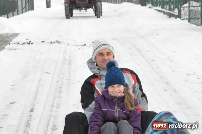 Zdjęcie w galerii na portalu naszraciborz.pl: Samborowice zajechały do Jankowic, czyli koncert a teraz kulig zbliża dwie zgrane wioski wiadomości z regionu