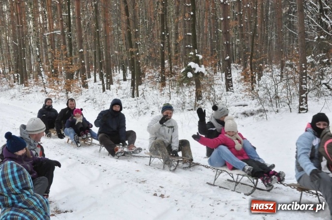 Zdjęcie w galerii na portalu naszraciborz.pl: Samborowice zajechały do Jankowic, czyli koncert a teraz kulig zbliża dwie zgrane wioski wiadomości z regionu