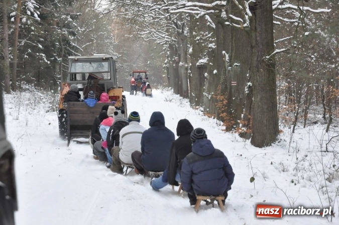 Zdjęcie w galerii na portalu naszraciborz.pl: Samborowice zajechały do Jankowic, czyli koncert a teraz kulig zbliża dwie zgrane wioski wiadomości z regionu