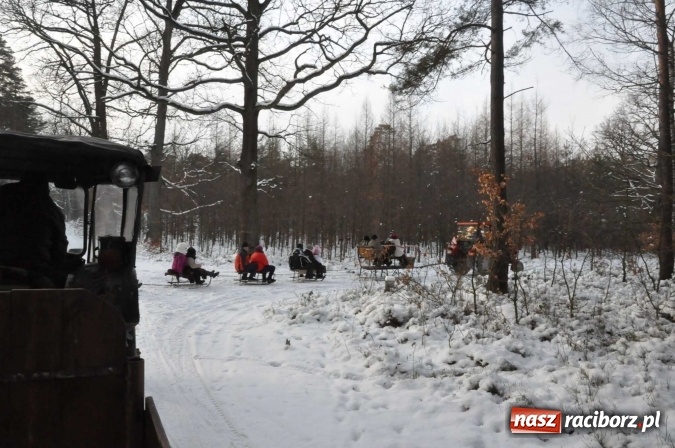 Zdjęcie w galerii na portalu naszraciborz.pl: Samborowice zajechały do Jankowic, czyli koncert a teraz kulig zbliża dwie zgrane wioski wiadomości z regionu