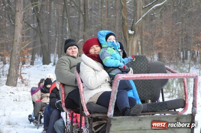 Zdjęcie w galerii na portalu naszraciborz.pl: Samborowice zajechały do Jankowic, czyli koncert a teraz kulig zbliża dwie zgrane wioski wiadomości z regionu