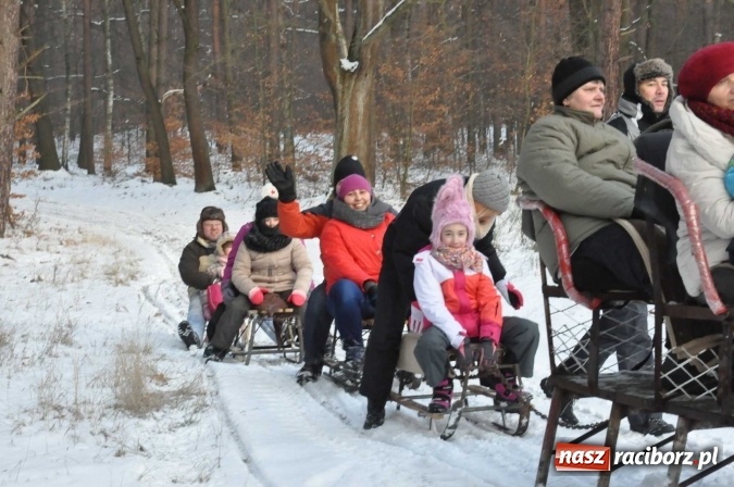 Zdjęcie w galerii na portalu naszraciborz.pl: Samborowice zajechały do Jankowic, czyli koncert a teraz kulig zbliża dwie zgrane wioski wiadomości z regionu