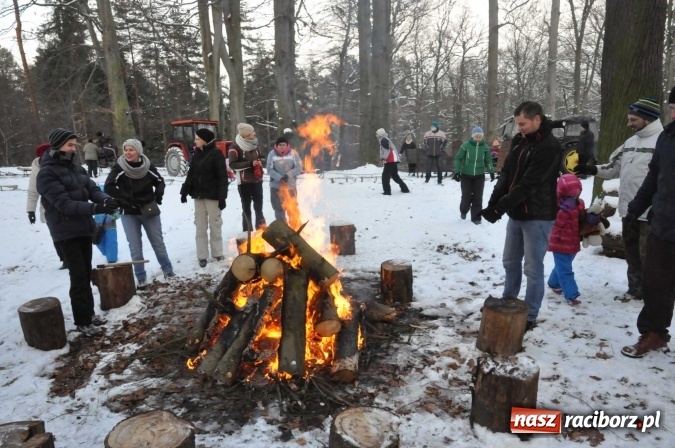 Zdjęcie w galerii na portalu naszraciborz.pl: Samborowice zajechały do Jankowic, czyli koncert a teraz kulig zbliża dwie zgrane wioski wiadomości z regionu