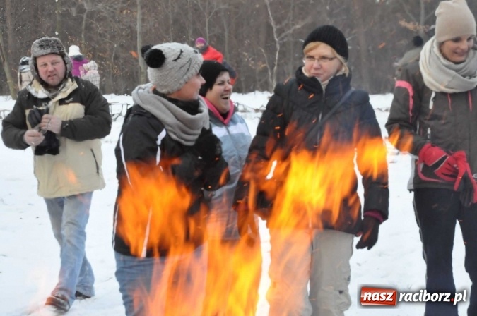 Zdjęcie w galerii na portalu naszraciborz.pl: Samborowice zajechały do Jankowic, czyli koncert a teraz kulig zbliża dwie zgrane wioski wiadomości z regionu