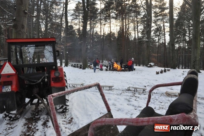 Zdjęcie w galerii na portalu naszraciborz.pl: Samborowice zajechały do Jankowic, czyli koncert a teraz kulig zbliża dwie zgrane wioski wiadomości z regionu