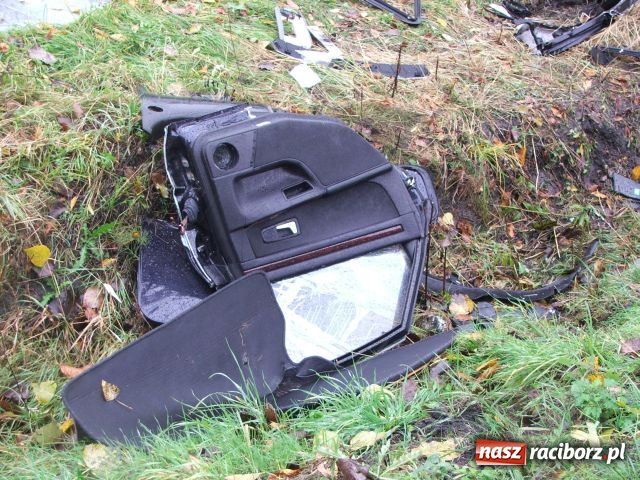 Zdjęcie w galerii na portalu naszraciborz.pl: Wypadek w Rzuchowie, audi w rowie wiadomości z regionu