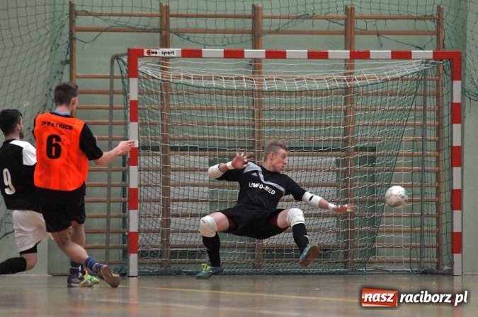 Zdjęcie w galerii na portalu naszraciborz.pl: Walka o mistrzostwo do ostatniego meczu wiadomości z regionu