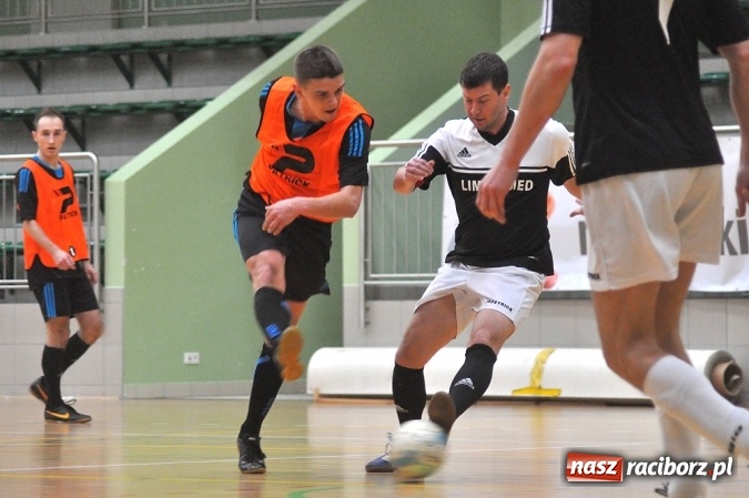 Zdjęcie w galerii na portalu naszraciborz.pl: Walka o mistrzostwo do ostatniego meczu wiadomości z regionu
