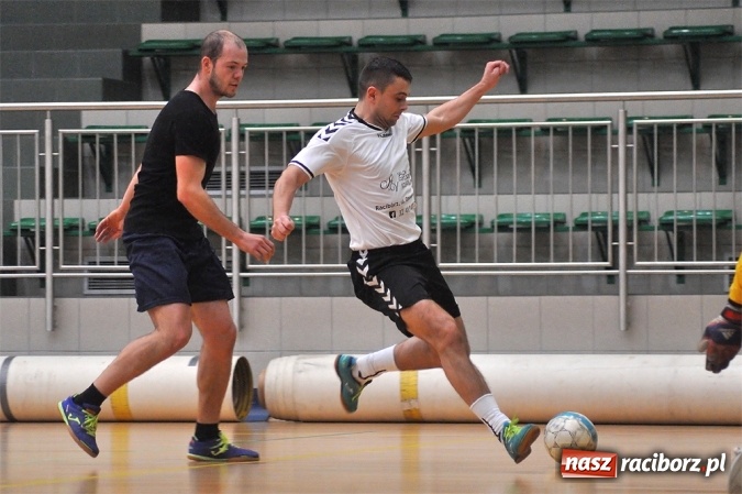 Zdjęcie w galerii na portalu naszraciborz.pl: Walka o mistrzostwo do ostatniego meczu wiadomości z regionu