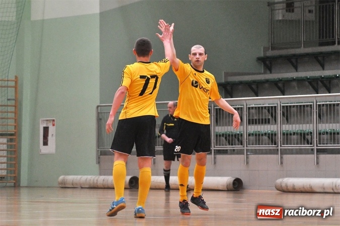 Zdjęcie w galerii na portalu naszraciborz.pl: Walka o mistrzostwo do ostatniego meczu wiadomości z regionu