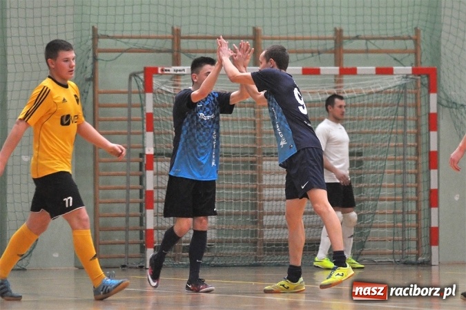 Zdjęcie w galerii na portalu naszraciborz.pl: Walka o mistrzostwo do ostatniego meczu wiadomości z regionu