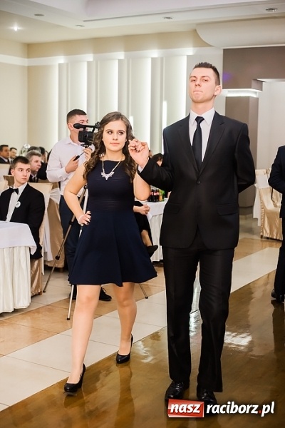 Zdjęcie w galerii na portalu naszraciborz.pl: Maturzyści z Mechanika zamykają w Bravo w Tworkowie sezon studniówkowy FOTO i WIDEO wiadomości z regionu