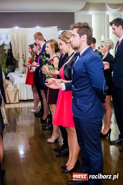 Zdjęcie w galerii na portalu naszraciborz.pl: Maturzyści z Mechanika zamykają w Bravo w Tworkowie sezon studniówkowy FOTO i WIDEO wiadomości z regionu