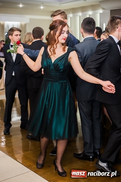 Zdjęcie w galerii na portalu naszraciborz.pl: Maturzyści z Mechanika zamykają w Bravo w Tworkowie sezon studniówkowy FOTO i WIDEO wiadomości z regionu