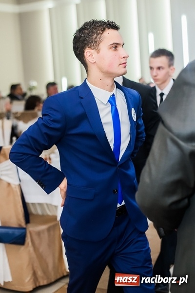 Zdjęcie w galerii na portalu naszraciborz.pl: Maturzyści z Mechanika zamykają w Bravo w Tworkowie sezon studniówkowy FOTO i WIDEO wiadomości z regionu