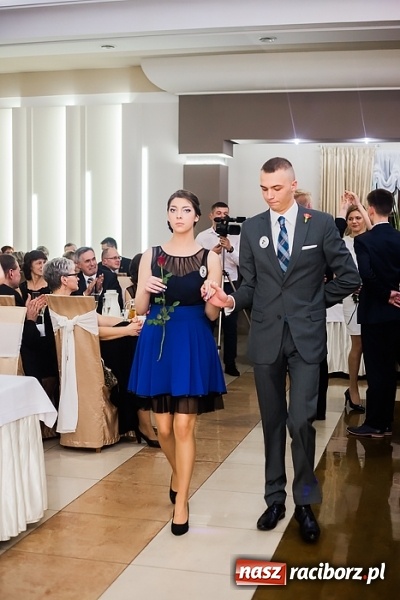 Zdjęcie w galerii na portalu naszraciborz.pl: Maturzyści z Mechanika zamykają w Bravo w Tworkowie sezon studniówkowy FOTO i WIDEO wiadomości z regionu