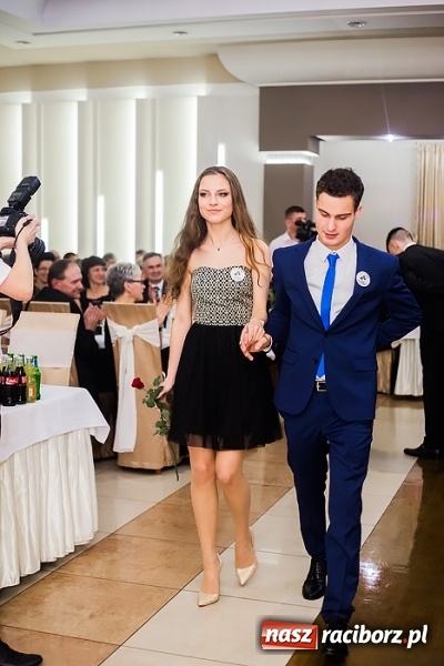 Zdjęcie w galerii na portalu naszraciborz.pl: Maturzyści z Mechanika zamykają w Bravo w Tworkowie sezon studniówkowy FOTO i WIDEO wiadomości z regionu