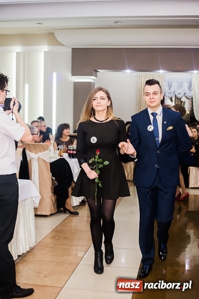 Zdjęcie w galerii na portalu naszraciborz.pl: Maturzyści z Mechanika zamykają w Bravo w Tworkowie sezon studniówkowy FOTO i WIDEO wiadomości z regionu