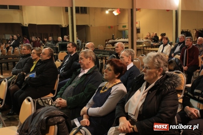 Zdjęcie w galerii na portalu naszraciborz.pl: Spotkanie autorskie w Krzanowicach - dr Jodliński promował pamiętniki ks. Pawlara wiadomości z regionu