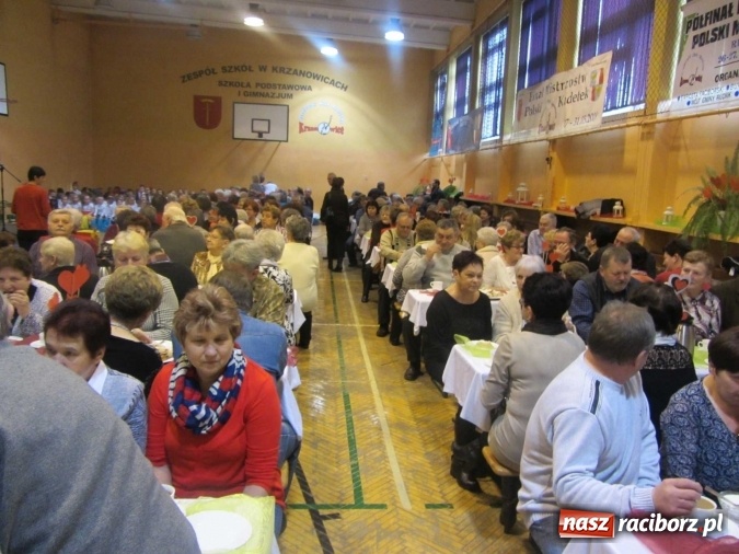 Zdjęcie w galerii na portalu naszraciborz.pl: Tak w krzanowickiej szkole świętowano Dzień Babci i Dziadka wiadomości z regionu