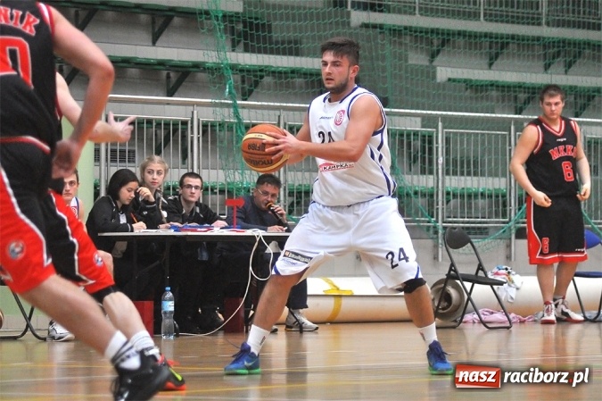 Zdjęcie w galerii na portalu naszraciborz.pl: Lider z Rybnika zbyt mocny dla Ofensywy wiadomości z regionu