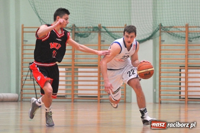 Zdjęcie w galerii na portalu naszraciborz.pl: Lider z Rybnika zbyt mocny dla Ofensywy wiadomości z regionu