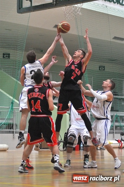 Zdjęcie w galerii na portalu naszraciborz.pl: Lider z Rybnika zbyt mocny dla Ofensywy wiadomości z regionu