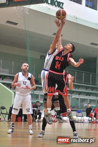 Zdjęcie w galerii na portalu naszraciborz.pl: Lider z Rybnika zbyt mocny dla Ofensywy wiadomości z regionu