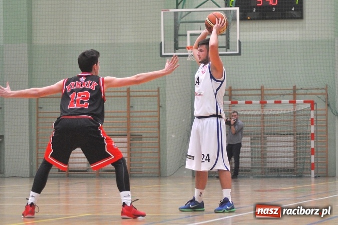 Zdjęcie w galerii na portalu naszraciborz.pl: Lider z Rybnika zbyt mocny dla Ofensywy wiadomości z regionu