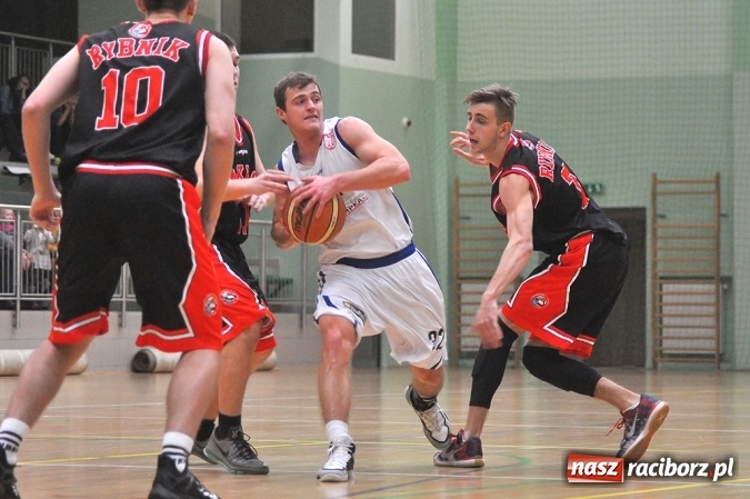 Zdjęcie w galerii na portalu naszraciborz.pl: Lider z Rybnika zbyt mocny dla Ofensywy wiadomości z regionu