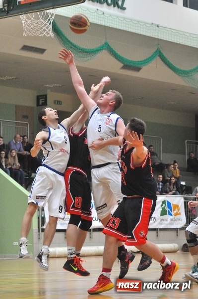 Zdjęcie w galerii na portalu naszraciborz.pl: Lider z Rybnika zbyt mocny dla Ofensywy wiadomości z regionu