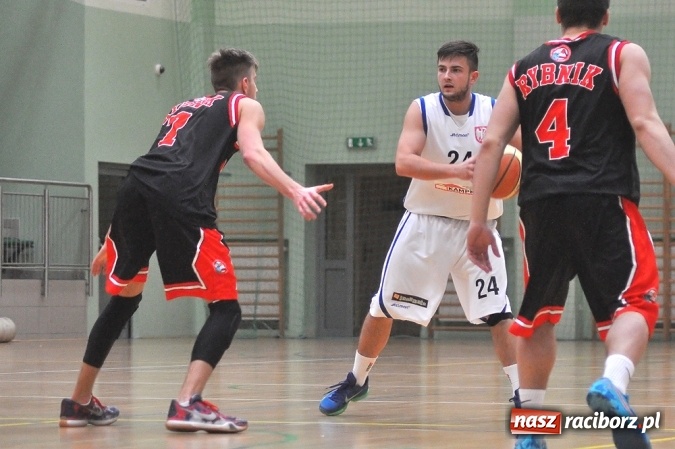 Zdjęcie w galerii na portalu naszraciborz.pl: Lider z Rybnika zbyt mocny dla Ofensywy wiadomości z regionu