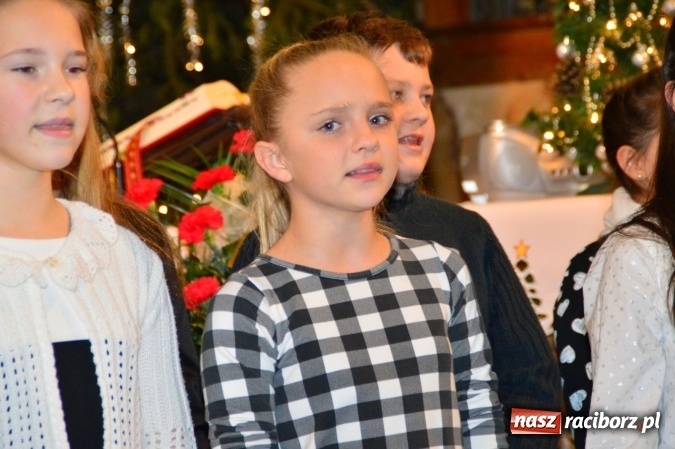Zdjęcie w galerii na portalu naszraciborz.pl: Świąteczny koncert w bieńkowickiej świątyni wiadomości z regionu