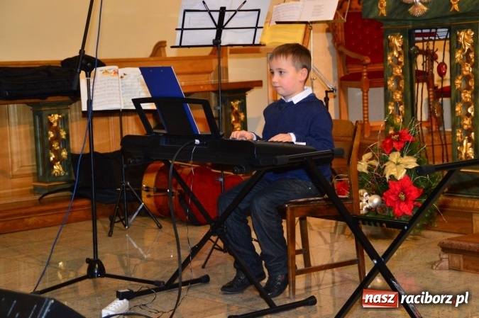 Zdjęcie w galerii na portalu naszraciborz.pl: Świąteczny koncert w bieńkowickiej świątyni wiadomości z regionu