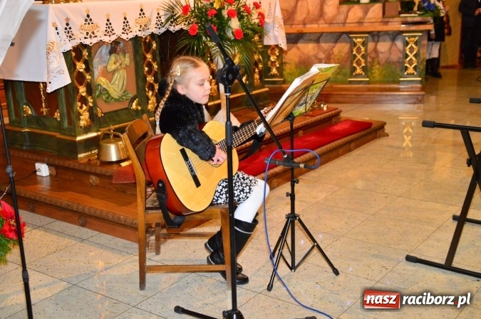 Zdjęcie w galerii na portalu naszraciborz.pl: Świąteczny koncert w bieńkowickiej świątyni wiadomości z regionu