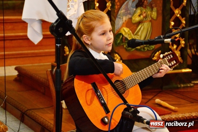 Zdjęcie w galerii na portalu naszraciborz.pl: Świąteczny koncert w bieńkowickiej świątyni wiadomości z regionu