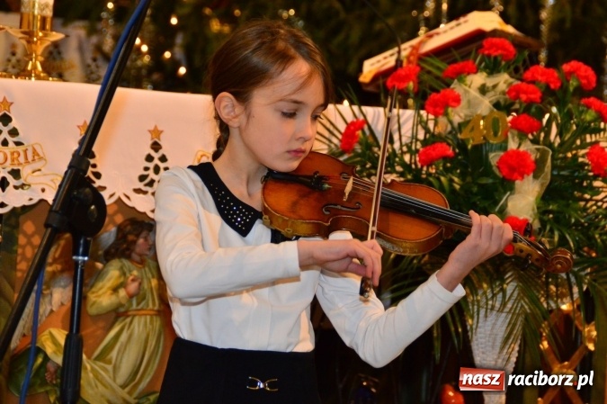 Zdjęcie w galerii na portalu naszraciborz.pl: Świąteczny koncert w bieńkowickiej świątyni wiadomości z regionu