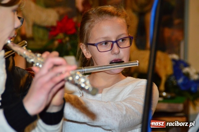 Zdjęcie w galerii na portalu naszraciborz.pl: Świąteczny koncert w bieńkowickiej świątyni wiadomości z regionu