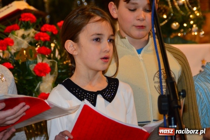 Zdjęcie w galerii na portalu naszraciborz.pl: Świąteczny koncert w bieńkowickiej świątyni wiadomości z regionu