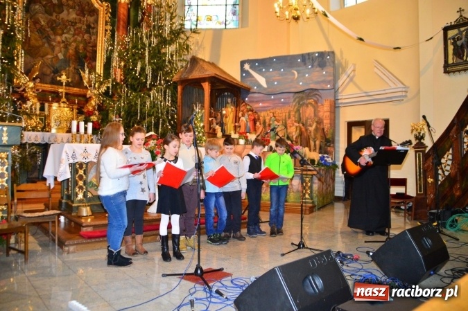 Zdjęcie w galerii na portalu naszraciborz.pl: Świąteczny koncert w bieńkowickiej świątyni wiadomości z regionu